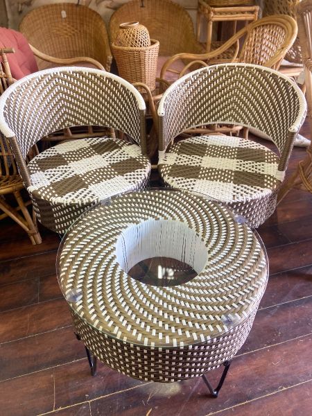 Wrought Iron x Plastic Coffee Table & Chair  Set 